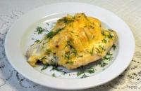 Стейк  индейки  с ананасом под сырной шапочкой